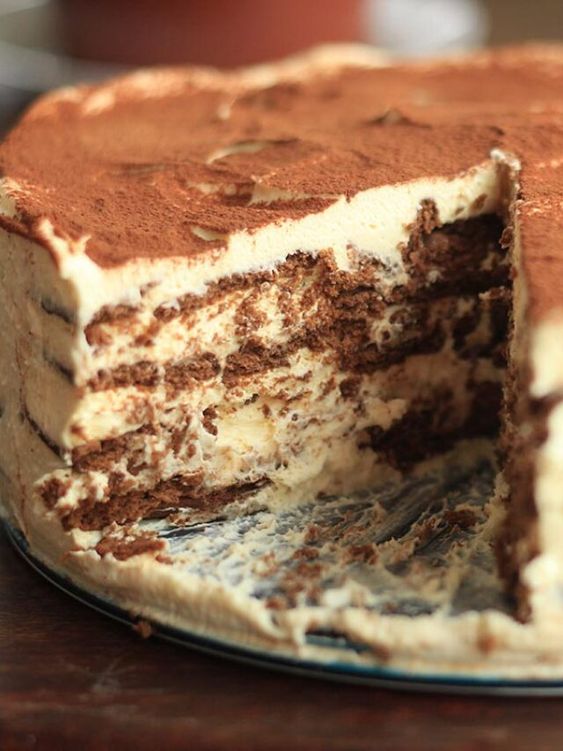 torta de biscoito Maria com creme de chocolate palmirinha fácil