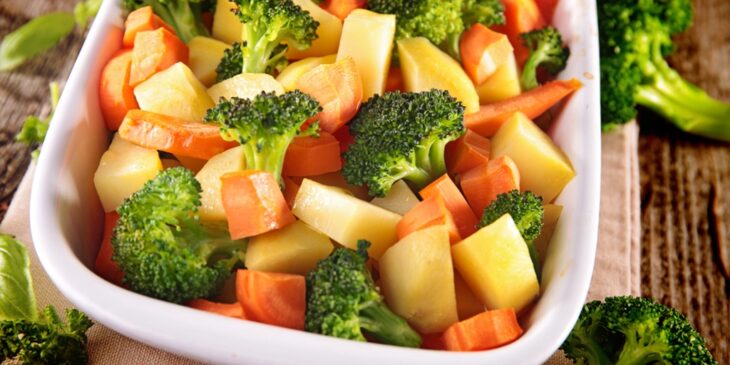 Receita de salada de legumes deliciosa: fácil, simples e rápido