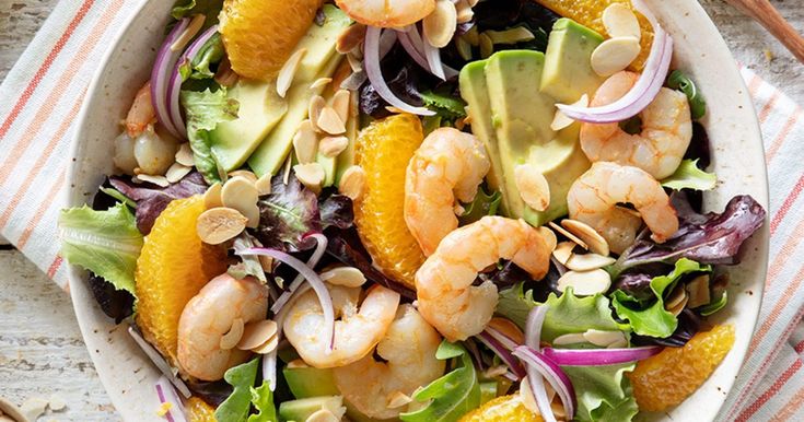 Salada de camarão, abacate e rúcula @pinterest