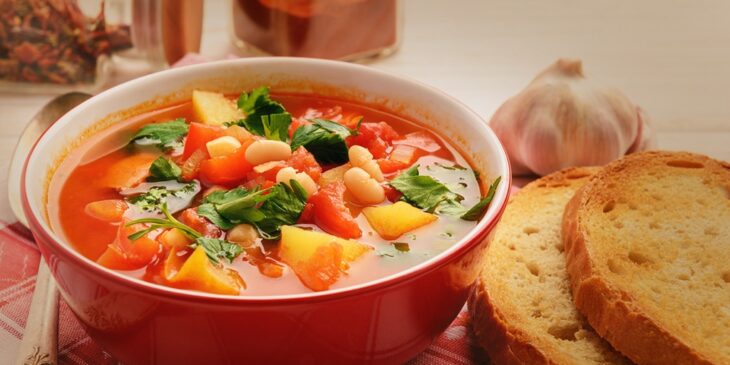 Receita de sopa de feijão, cenoura e batata com caldinho especial