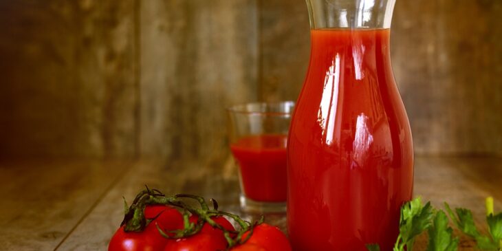 Receita de suco de tomate perfeito para seu almoço