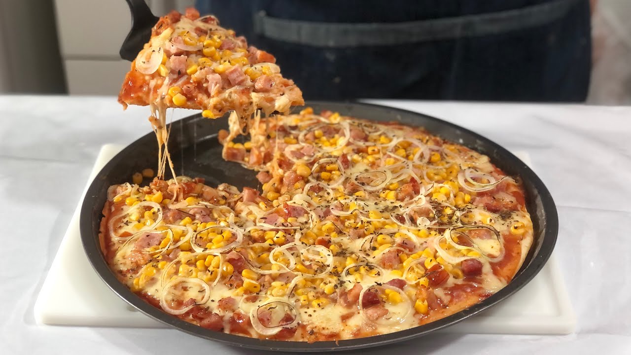 pizza com queijo, bacon e presunto @brunacarvalhotv