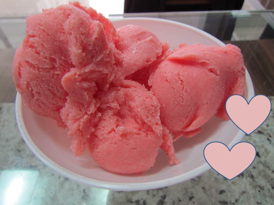 sorvete de morango cremoso @receitasvolourdes