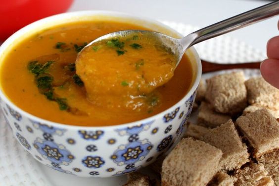 Sopa com cenoura e gengibre  simples fácil ana maria