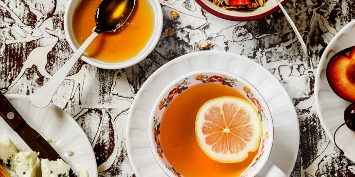 Chá de ameixa: como fazer, para que serve e benefícios