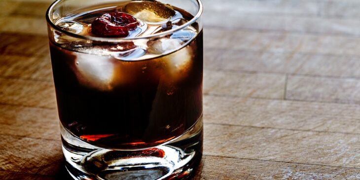Drink licor negro café e coca-cola: aprenda a fazer essa receita