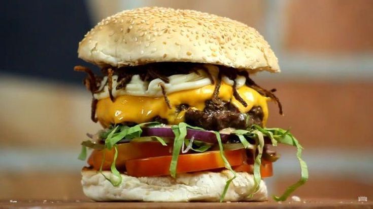 hambúrguer simples com queijo @pinterest