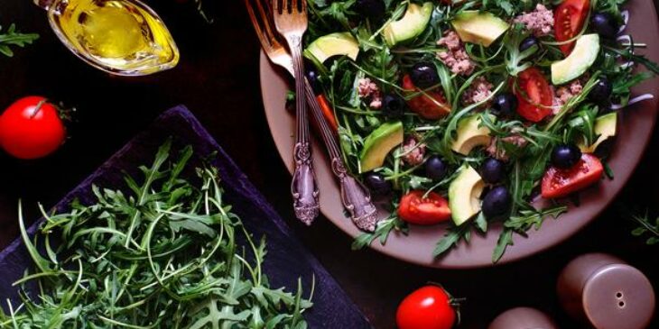 Salada de atum e azeitona | Receita mais fácil do mundo