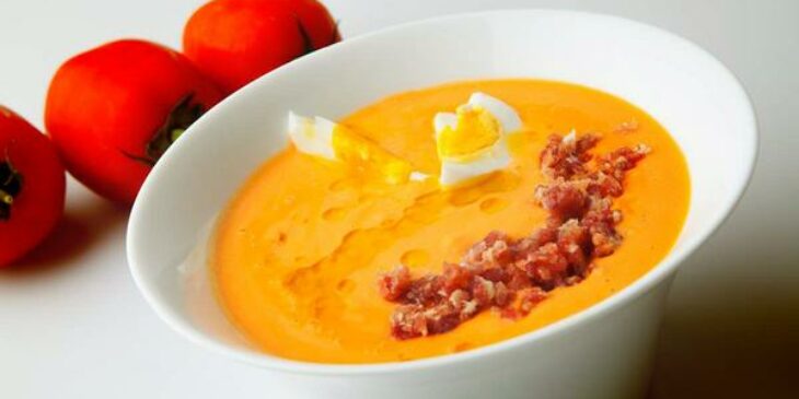 Receita de sopa de tomate cremosa fácil, simples e rápida