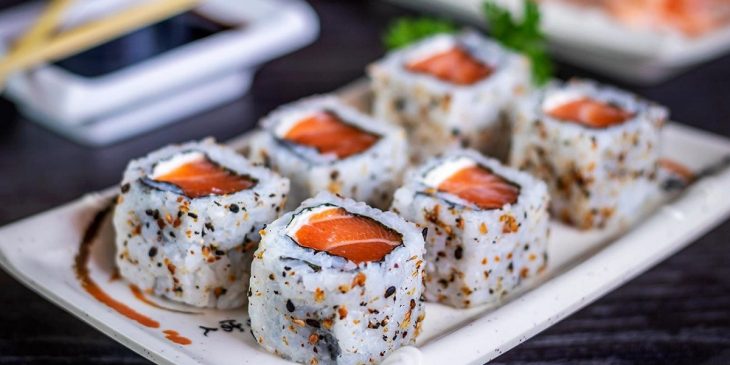 Sushi filadélfia uramaki
