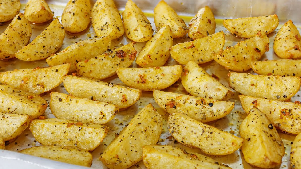 @nandudeandrade preparou estas maravilhosas batatas gratinadas com orégano e salsinha