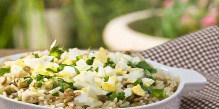 Receita de arroz com lentilhas e ovos cozidos - Imagem por Receitas Agora
