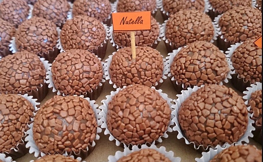 Brigadeiro de Nutella com cobertura de chocolate - Reprodução - Comidas do Chef