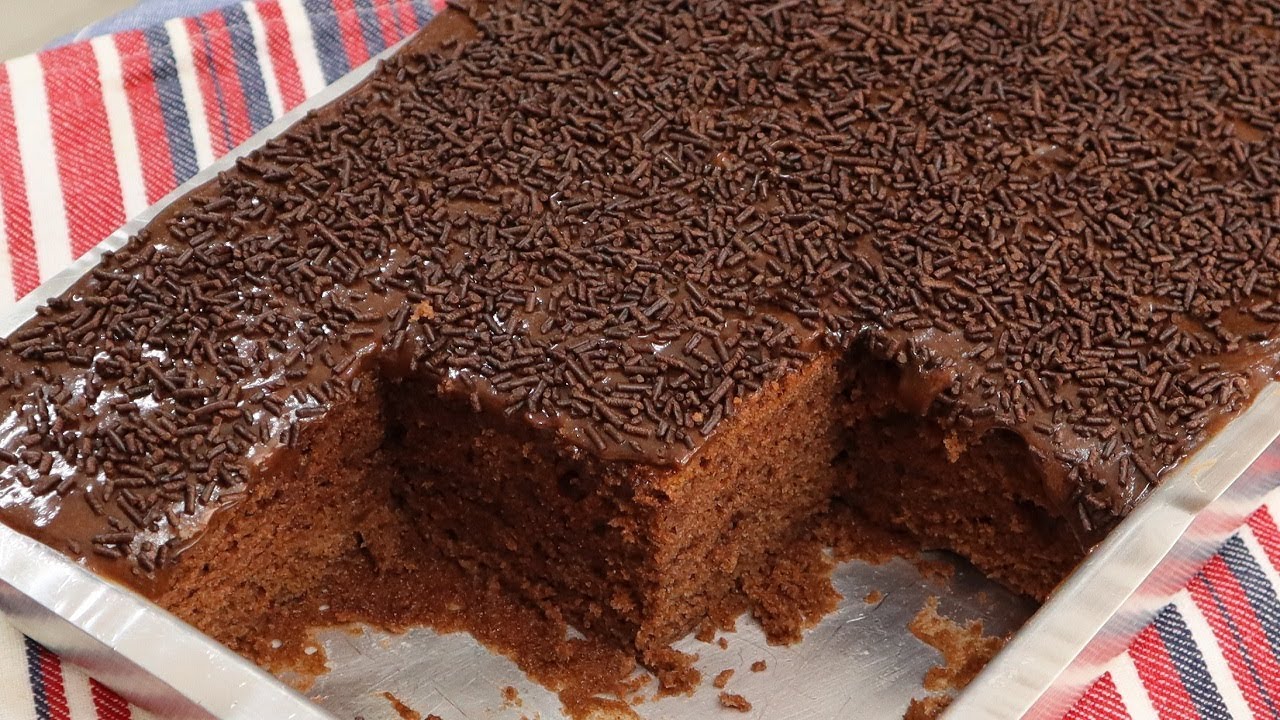 bolo de chocolate simples, fácil e rápido