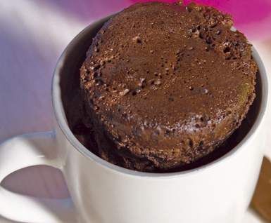 bolo de caneca de chocolate  simples fácil