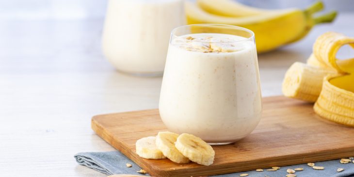 Vitamina de banana com whey: receita com as medidas certas para ficar uma delícia