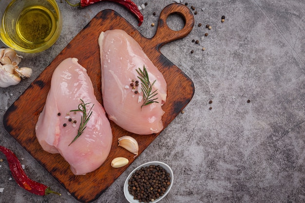 A forma certa de como preparar frango para receitas: alerta! você nunca deverá fazer essa coisa.