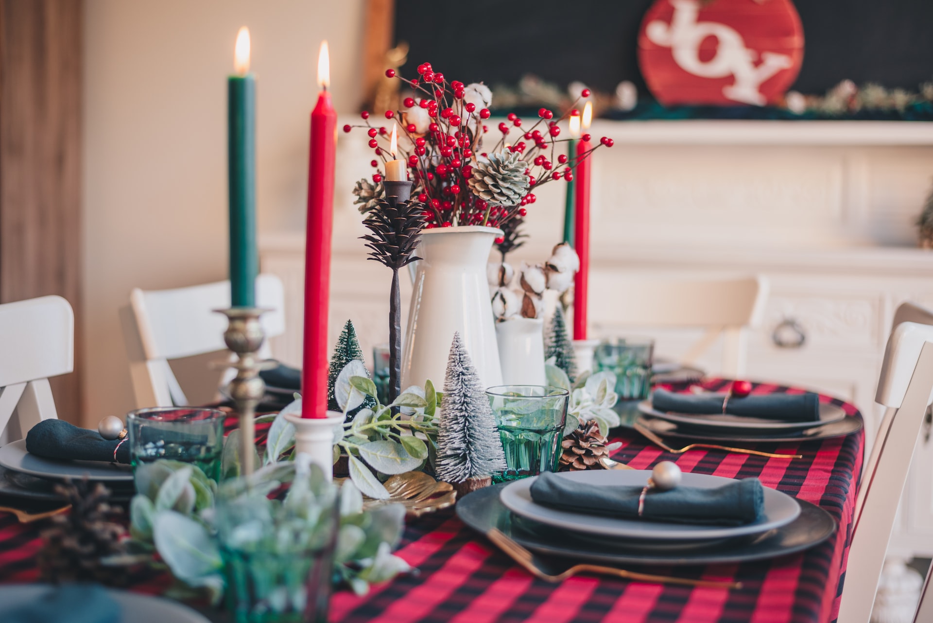 Como fazer uma decoração de Natal na sala simples e linda para servir a  ceia desse ano? - Receitinhas