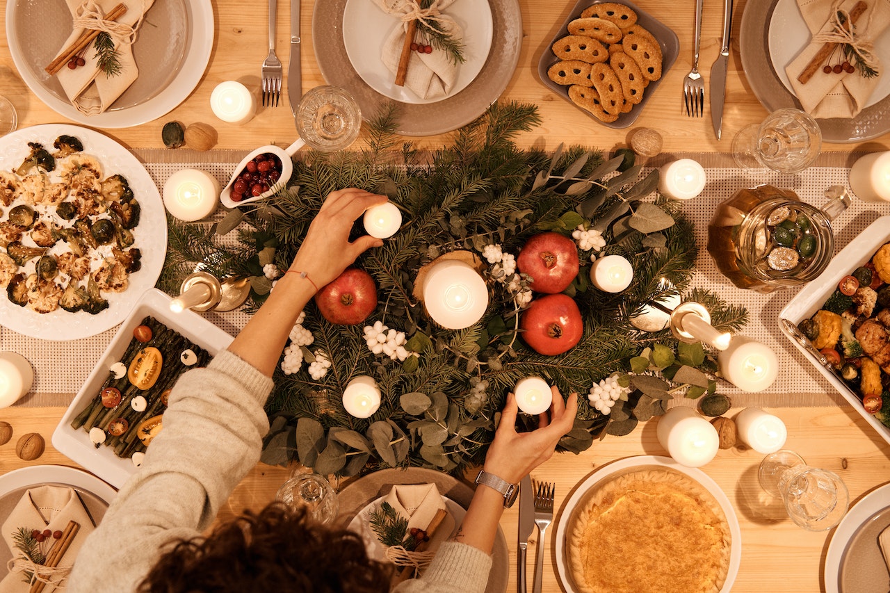 Como organizar os pratos e talheres para a Ceia de Natal: deixando tudo  lindo com simplicidade - Receitinhas