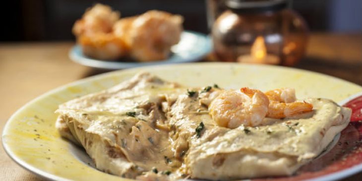 Crepe no camarão: receita que restaurantes não querem divulgar