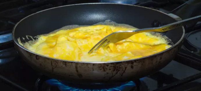 Como fazer  ovos mexidos fit?