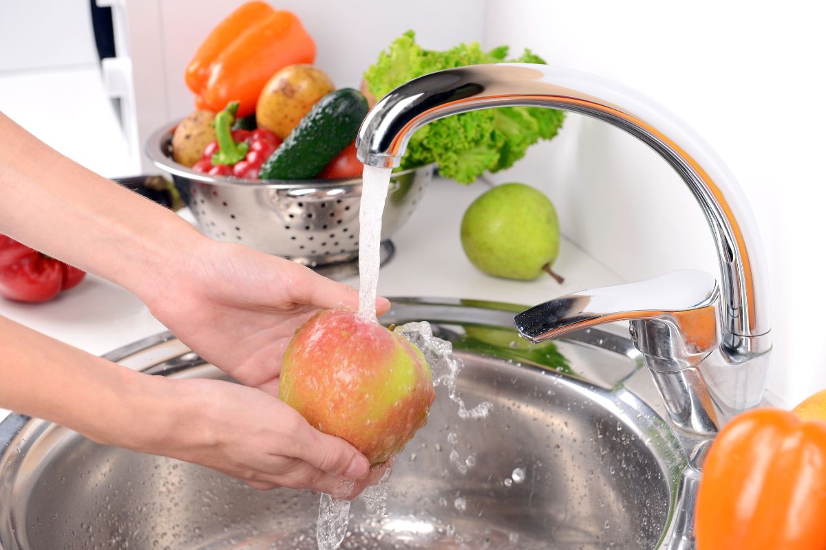 Como higienizar frutas e verduras com vinagre sem deixar odor e nenhuma bactéria
