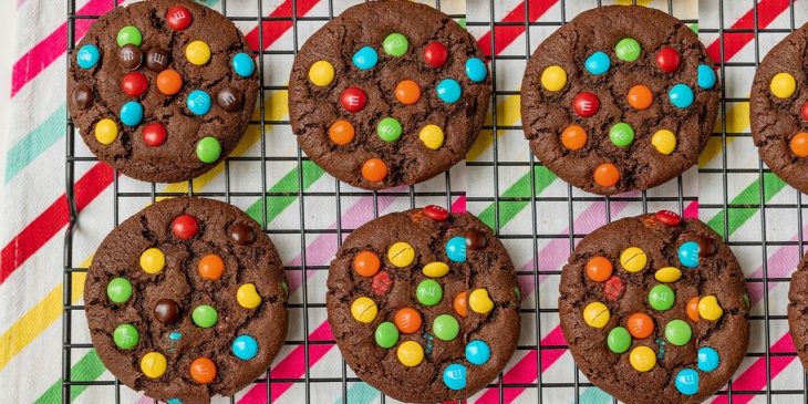 Receita de cookie colorido para deixar as crianças babando 🤤 @aventureiranacozinha