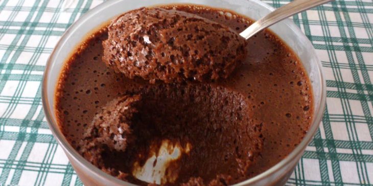 Delicioso mousse de chocolate sem creme de leite; vamos fazer agora? @gourmet