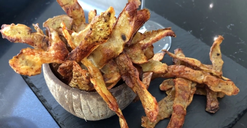 @bonsfluidos preparou os chips de casca de batata mais crocantes e douradinhos do mundo