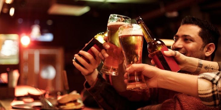 como evitar gases causados pela cerveja