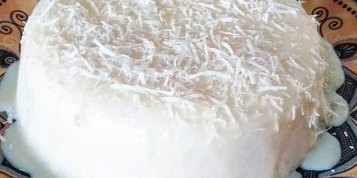 Cuscuz de tapioca com leite condensado
