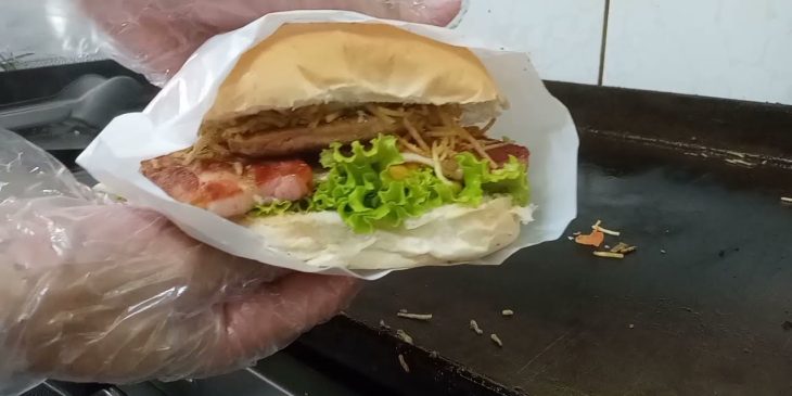 hambúrguer com batata palha Ana Maria Braga