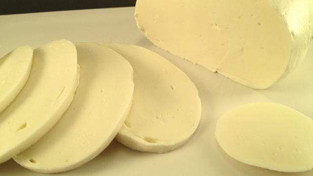 queijo ralado caseiro simples 