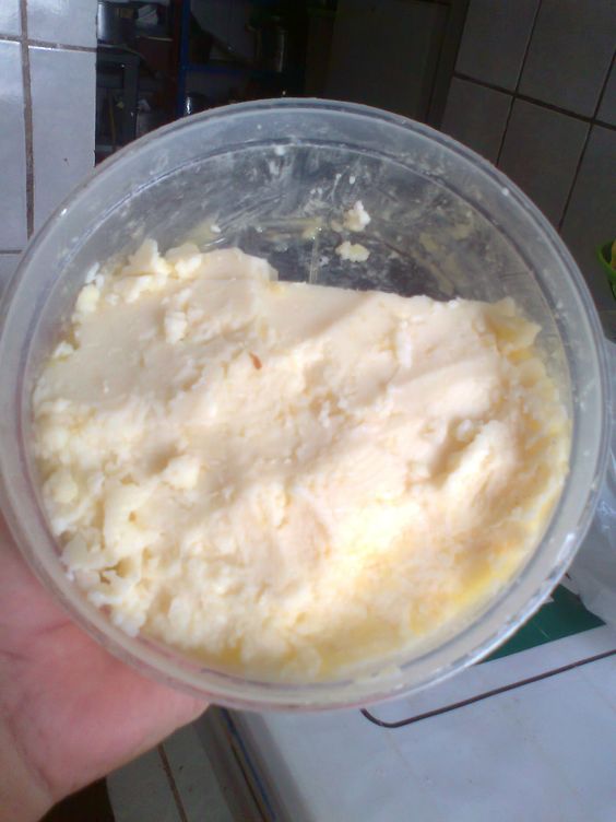 manteiga com 1 ingrediente como fazer manteiga com leite de caixinha como fazer manteiga com leite de vaca como fazer manteiga no liquidificador como fazer manteiga cremosa como transformar margarina em manteiga como fazer manteiga da terra como fazer manteiga com iogurte natural