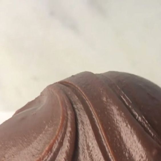 Sobremesa gelada de chocolate simples vovo