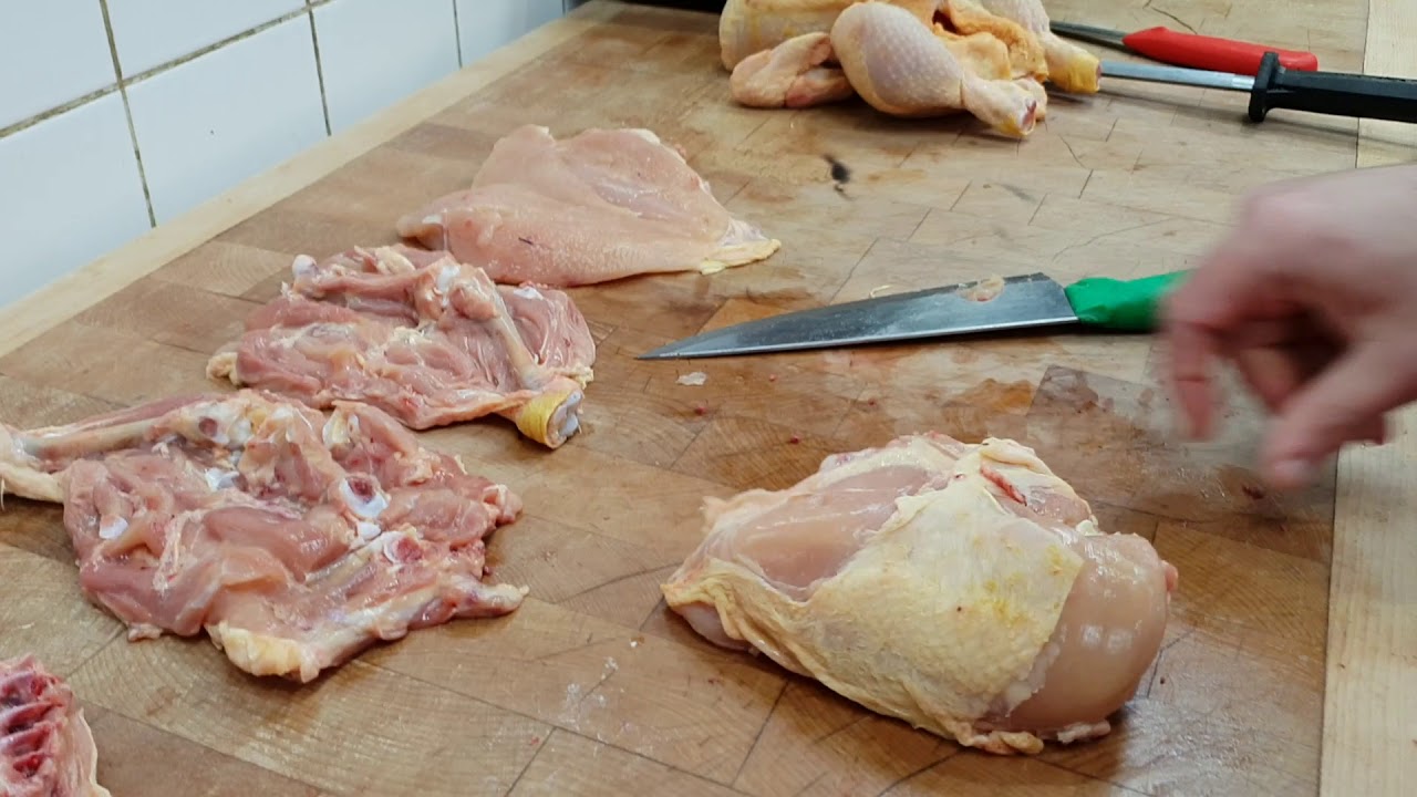 Técnica de limpeza de frango: truques que poupa tempo