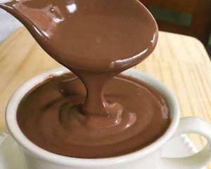 Chocolate quente com creme de leite