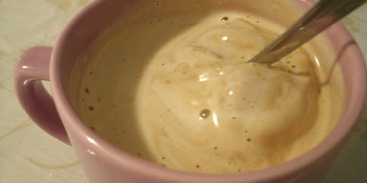Café com leite cremoso prático simples