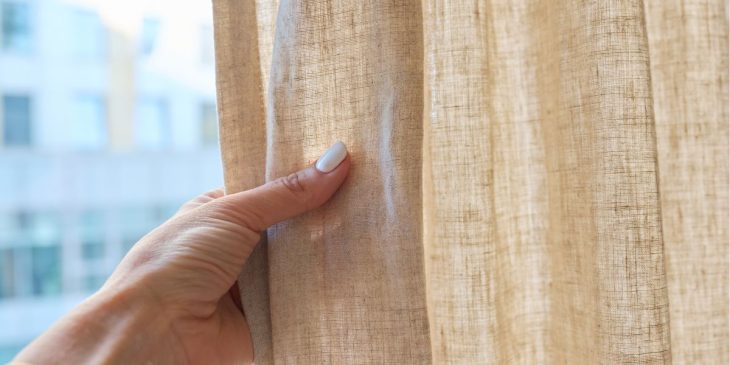 lavar cortinas a seco