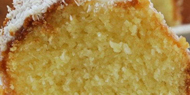 bolo moça de coco com receita molhadinha
